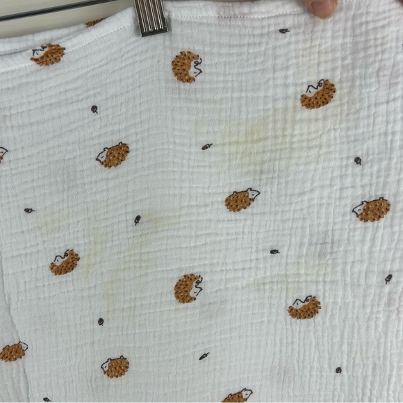 Hedgehog Baby Swaddle Blanket Muslin Brown White Dark Tan Acorns - Picture 4 of 11